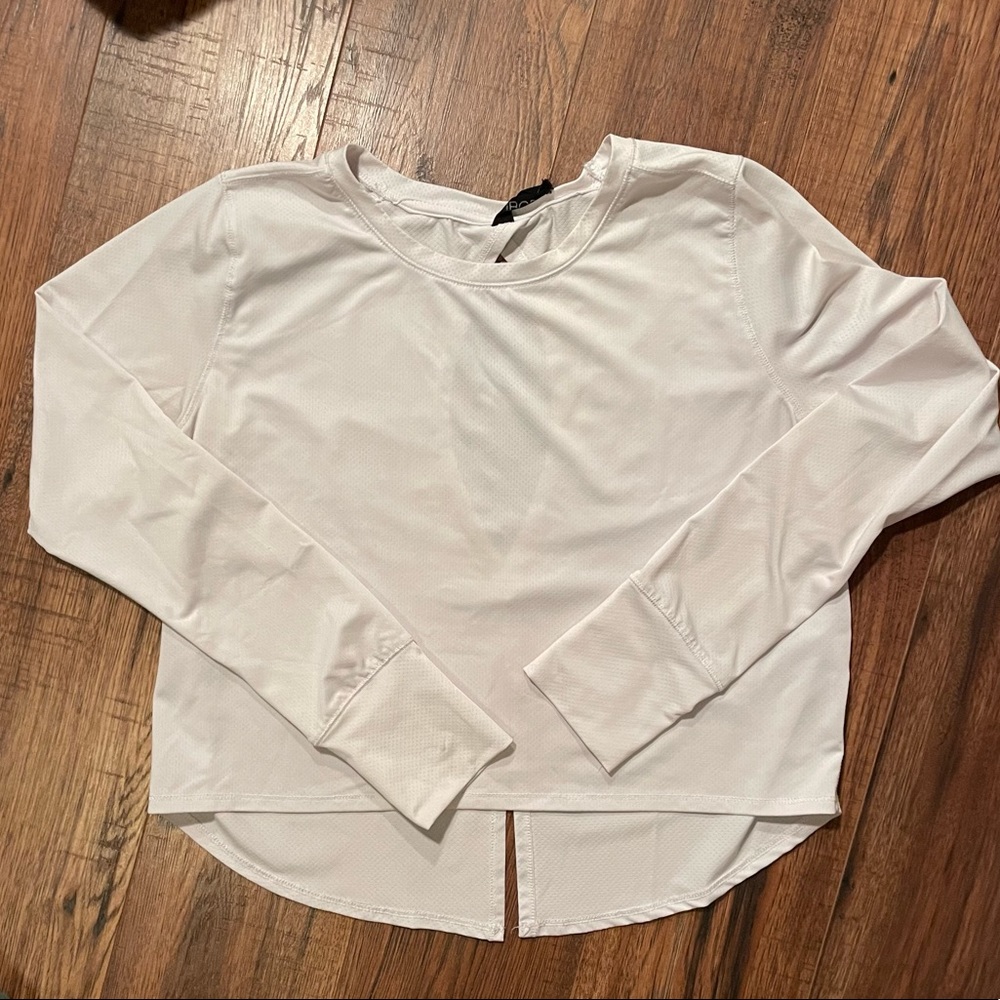 WHITE CROPPED ATHLETIC LONG SLEEVE